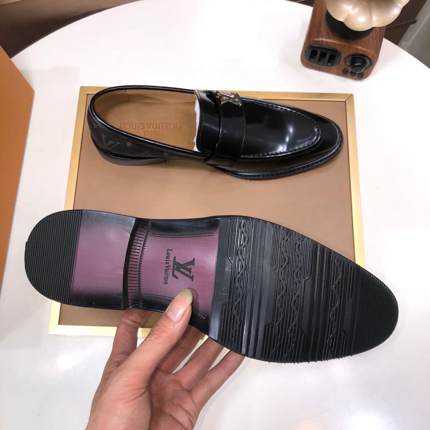 Men's shoes💰460💰【LOUIS VUITTON】(sheepskin lining) new cowhide LV formal shoes🎩🎩❗️🆘made one to one at the counter🎩original quality, imported cowhide upper➕full sheepskin lining➕original rubber outsole, {high quality visible}👣Size: 38-45 (45 custom-made)